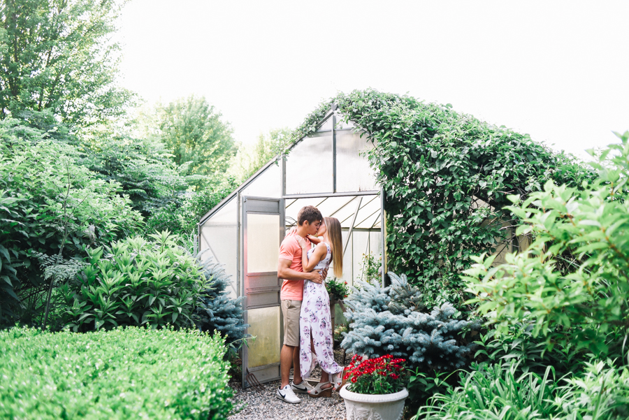 Southern_Exposure_Herb_Farm_Engagement_Photos-15.jpg