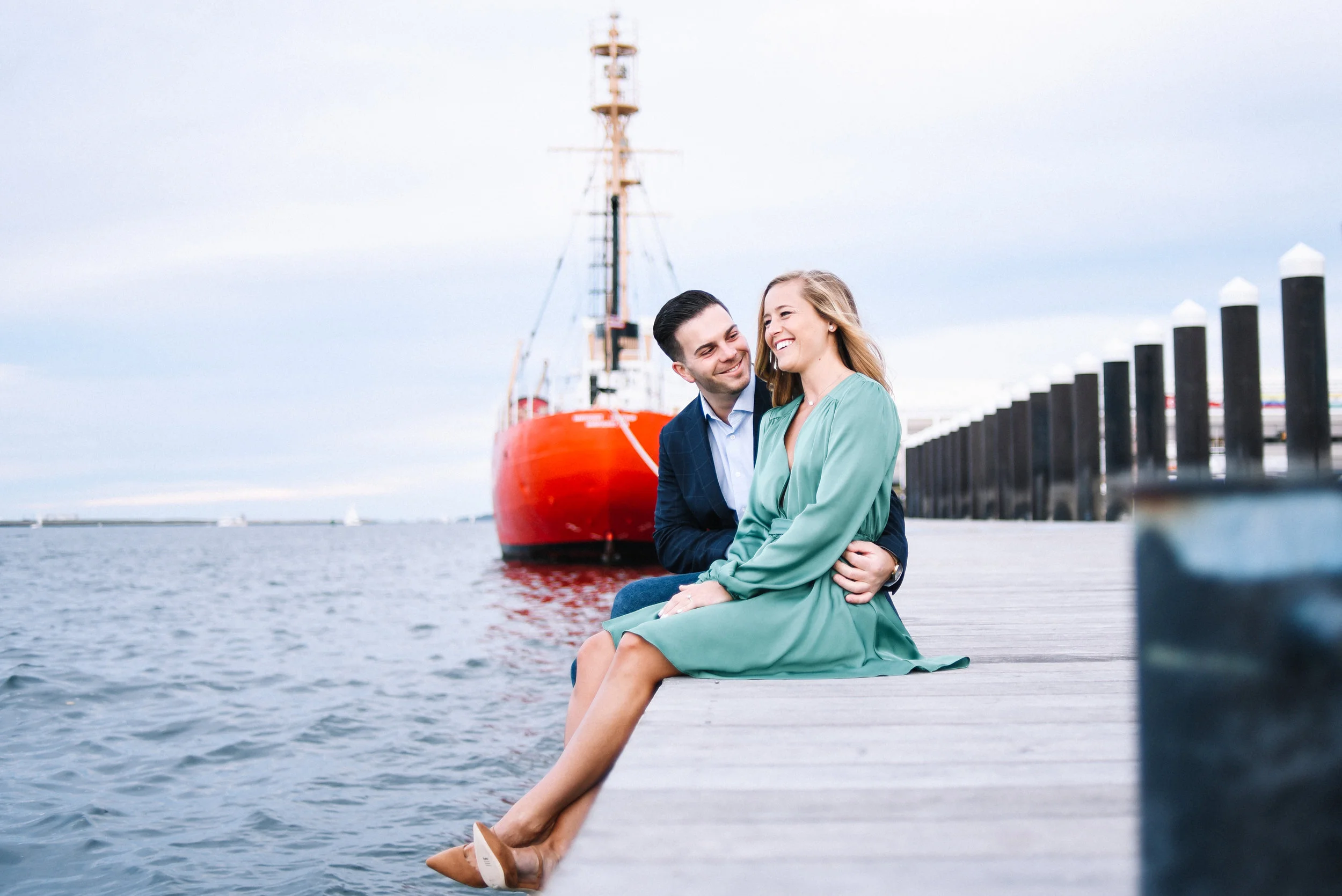 Seaport_Boston_Engagement_Photos-6.jpg