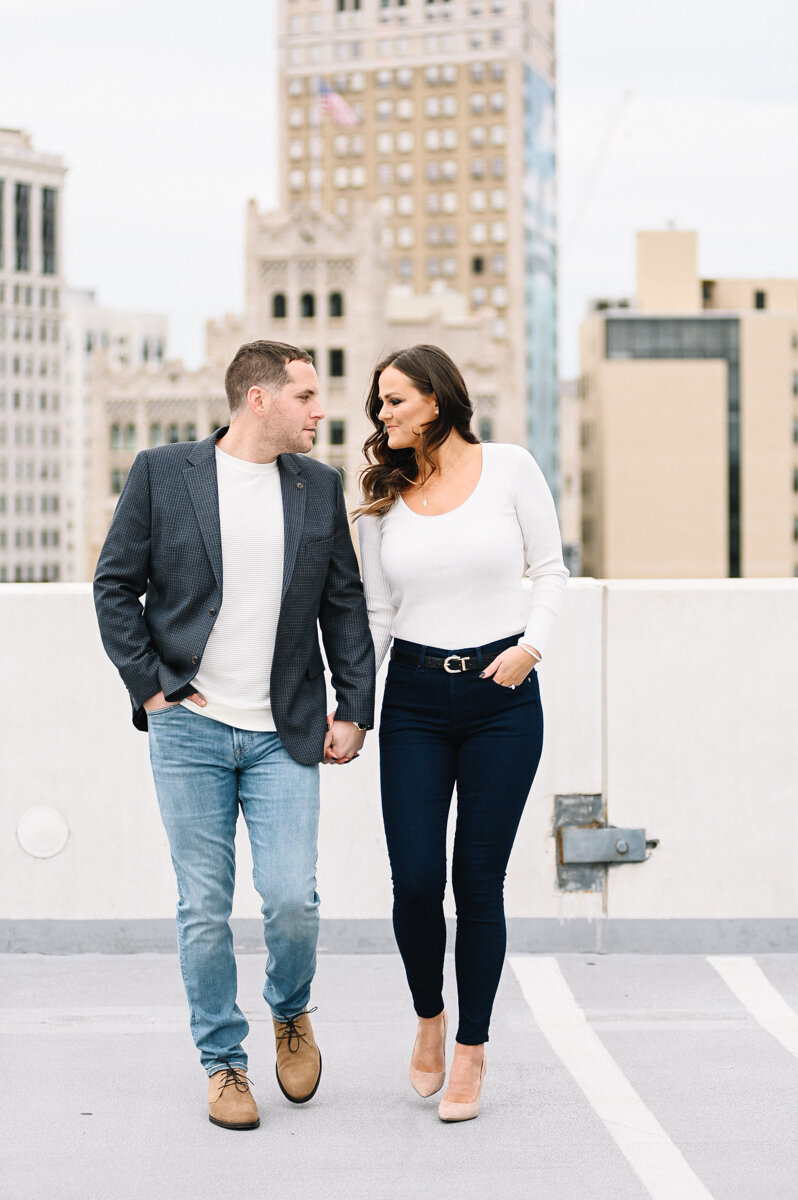 Downtown_Detroit_Engagement_Photos-14.jpg