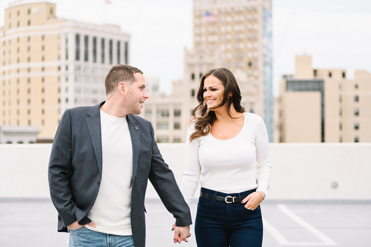 Downtown_Detroit_Engagement_Photos-18.jpg