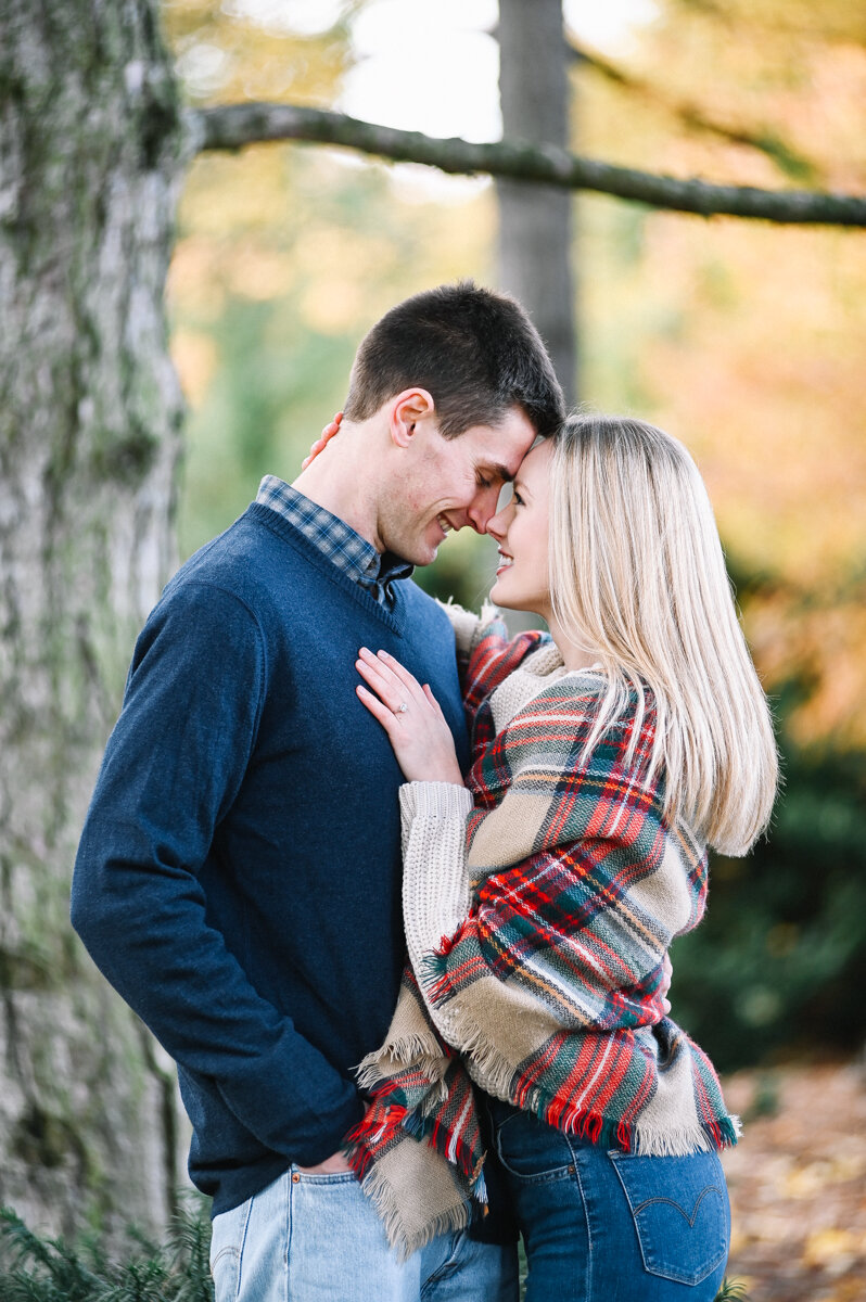 Fall_MSU_Engagement_Photos-10.jpg