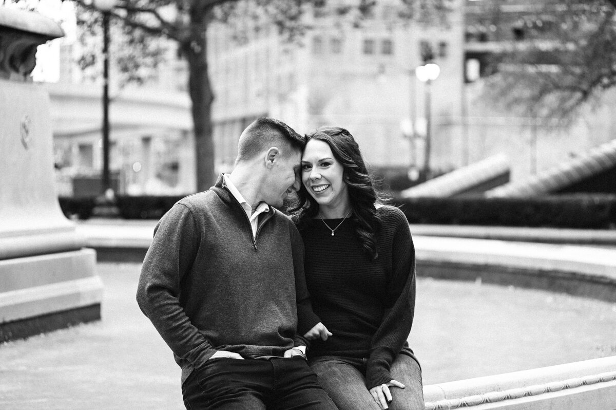 Detroit_Engagement_Photos-20.jpg