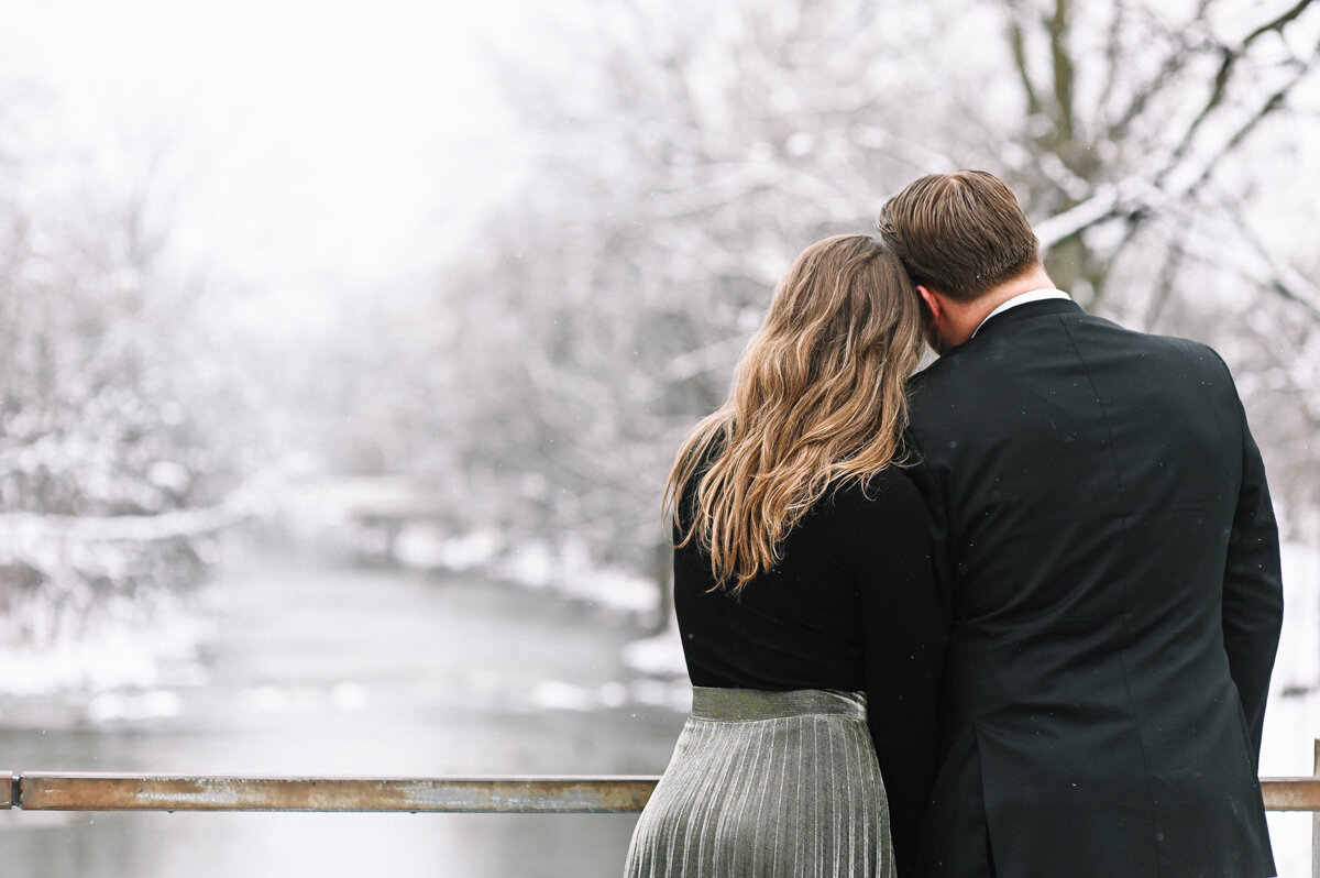 Winter_MSU_Engagement_Photos_East_Lansing-13.jpg