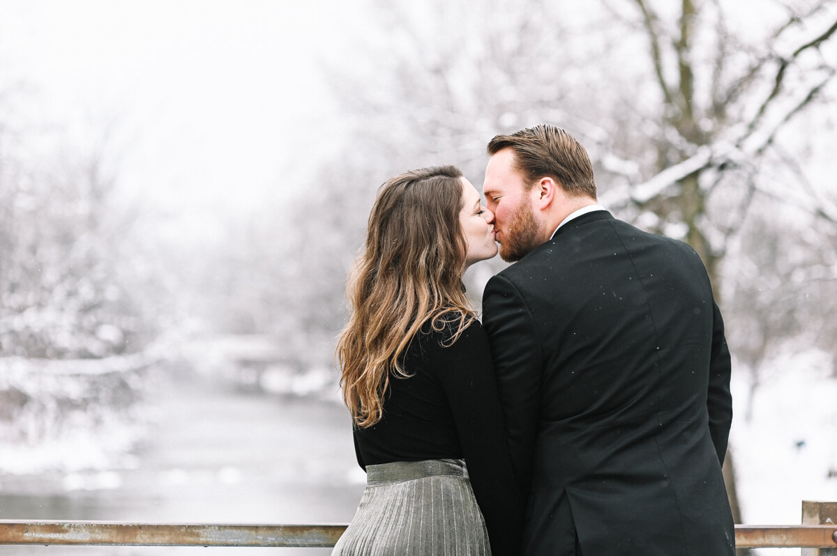 Winter_MSU_Engagement_Photos_East_Lansing-14.jpg