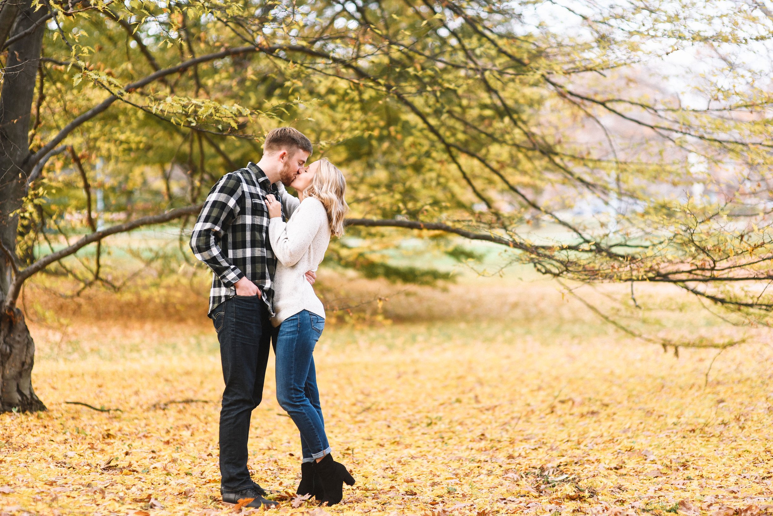 East_Lansing_Engagement_Photos-13.jpg