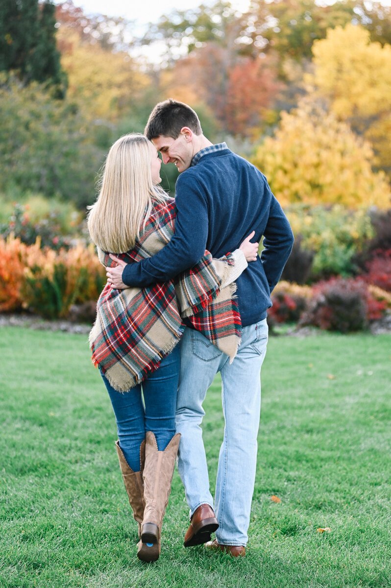 Fall_MSU_Engagement_Photos-18.jpg