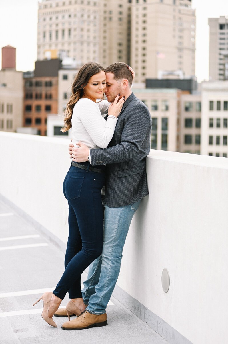 Downtown_Detroit_Engagement_Photos-12.jpg