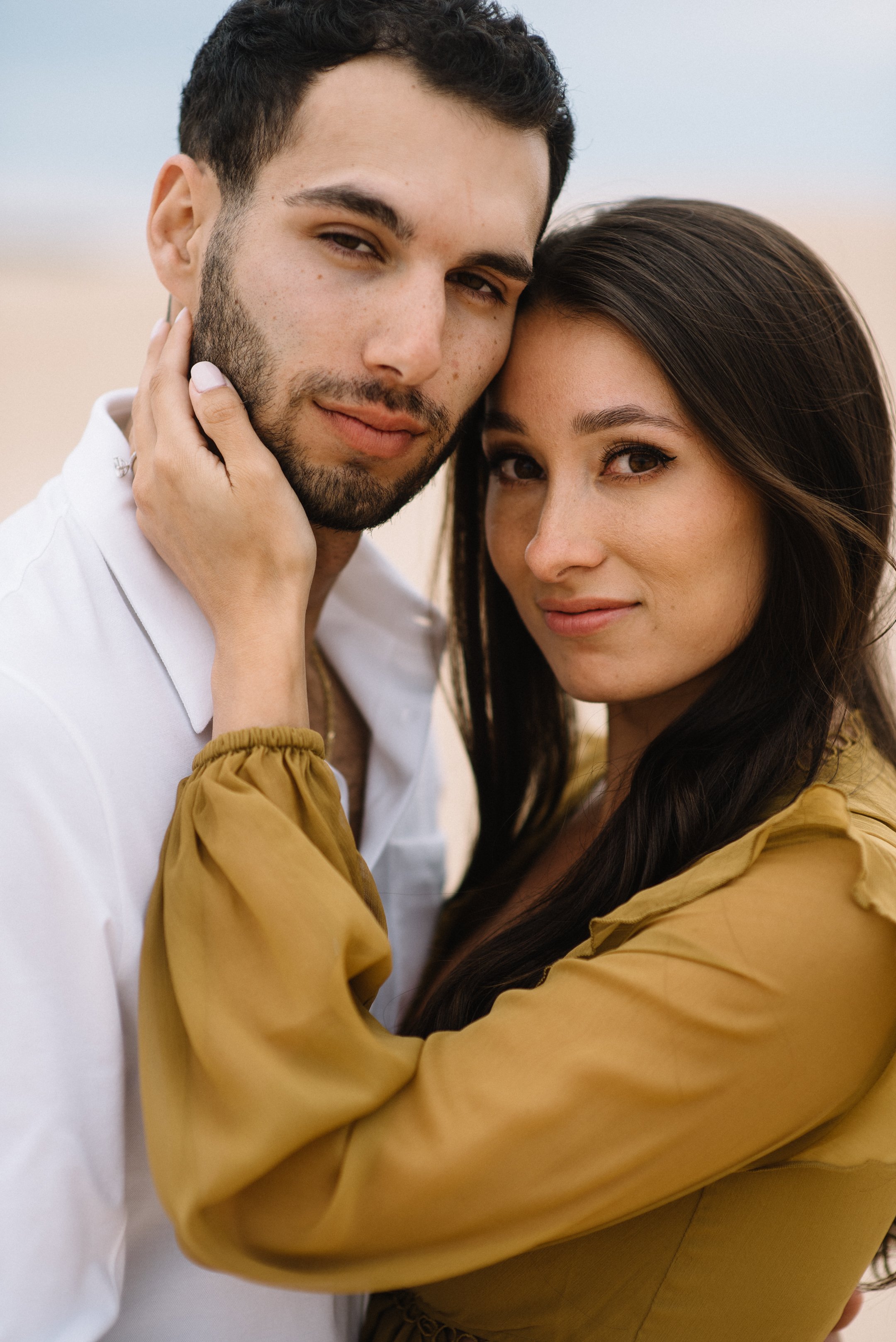 Lake_Michigan_Engagement_Photos-10.jpg