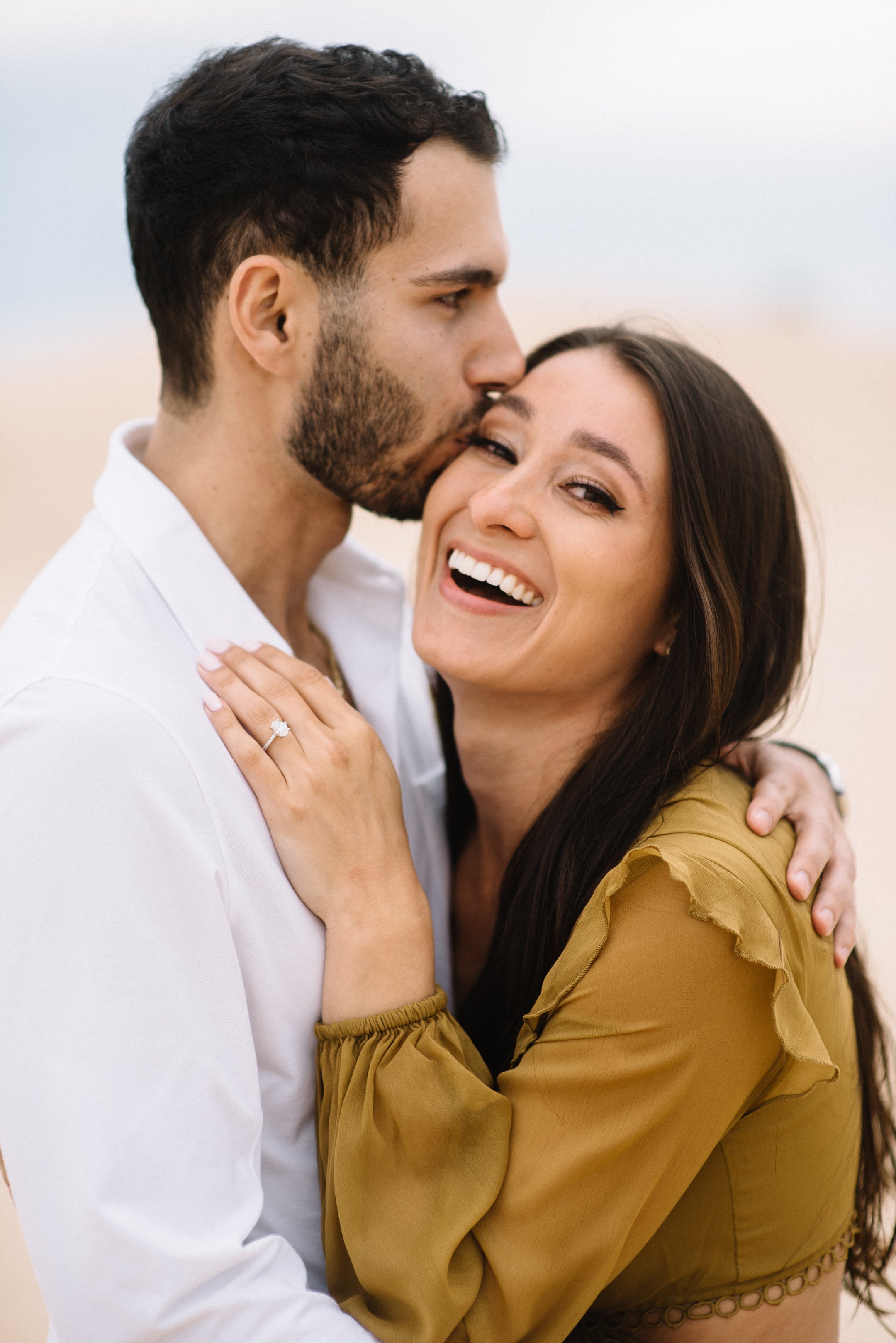 Lake_Michigan_Engagement_Photos-14.jpg