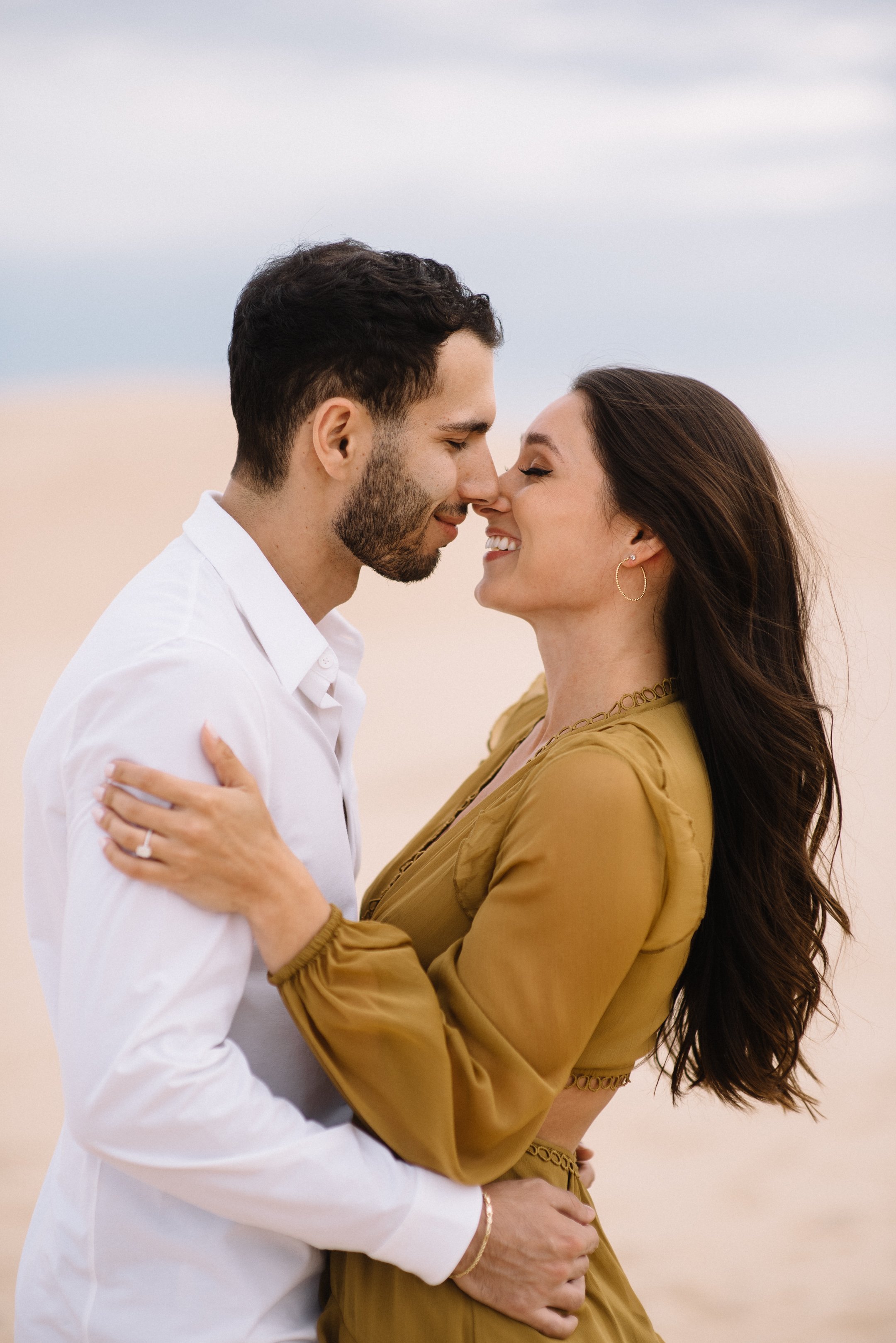 Lake_Michigan_Engagement_Photos-30.jpg