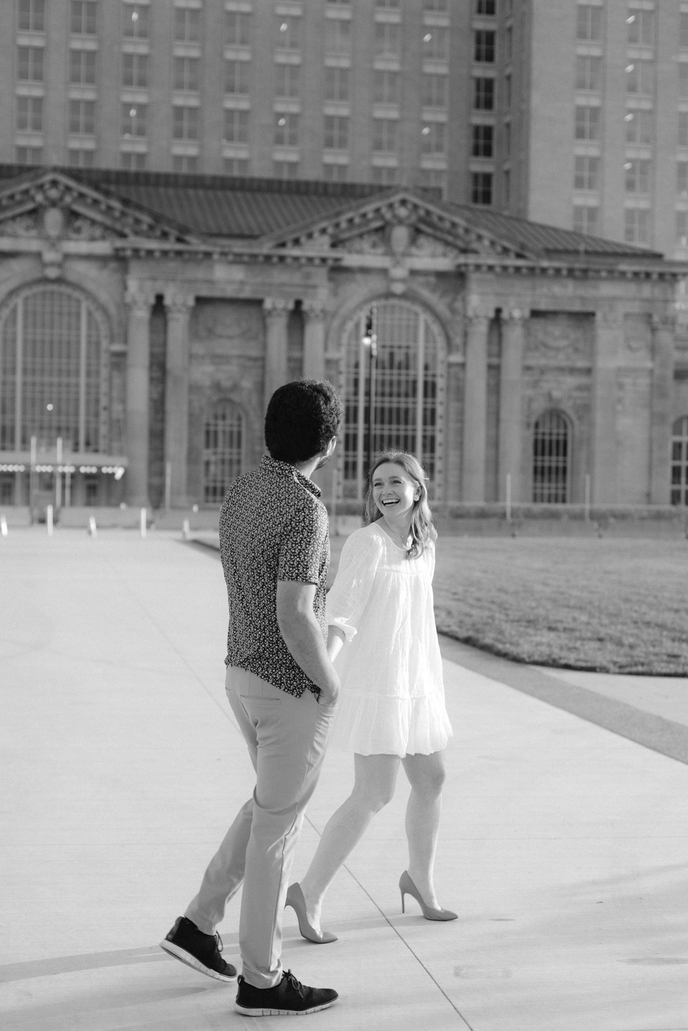 Roosevelt_Park_Detroit_Engagement_Photos-48.jpg