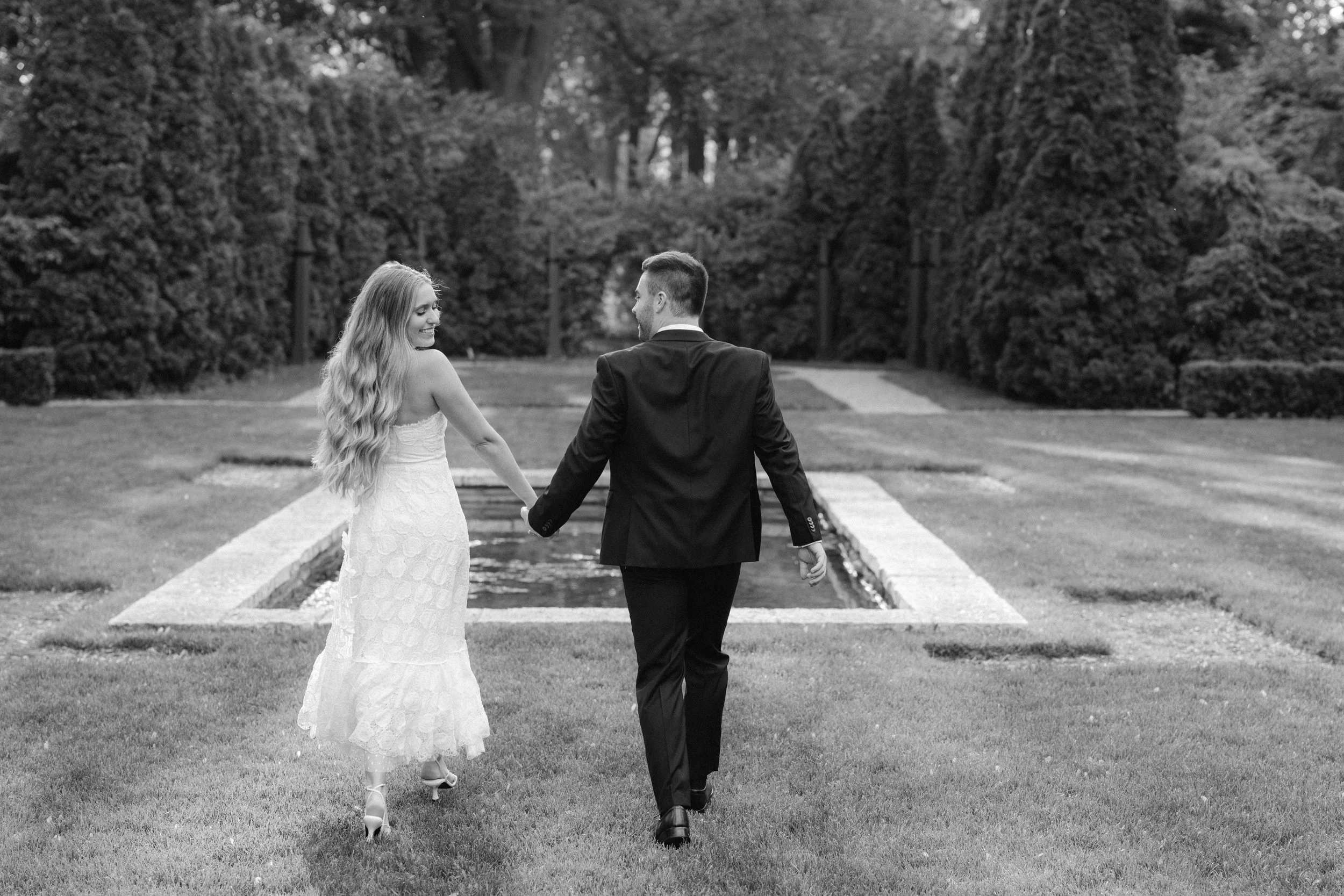 Ford_House_Engagement_Photos-40.jpg