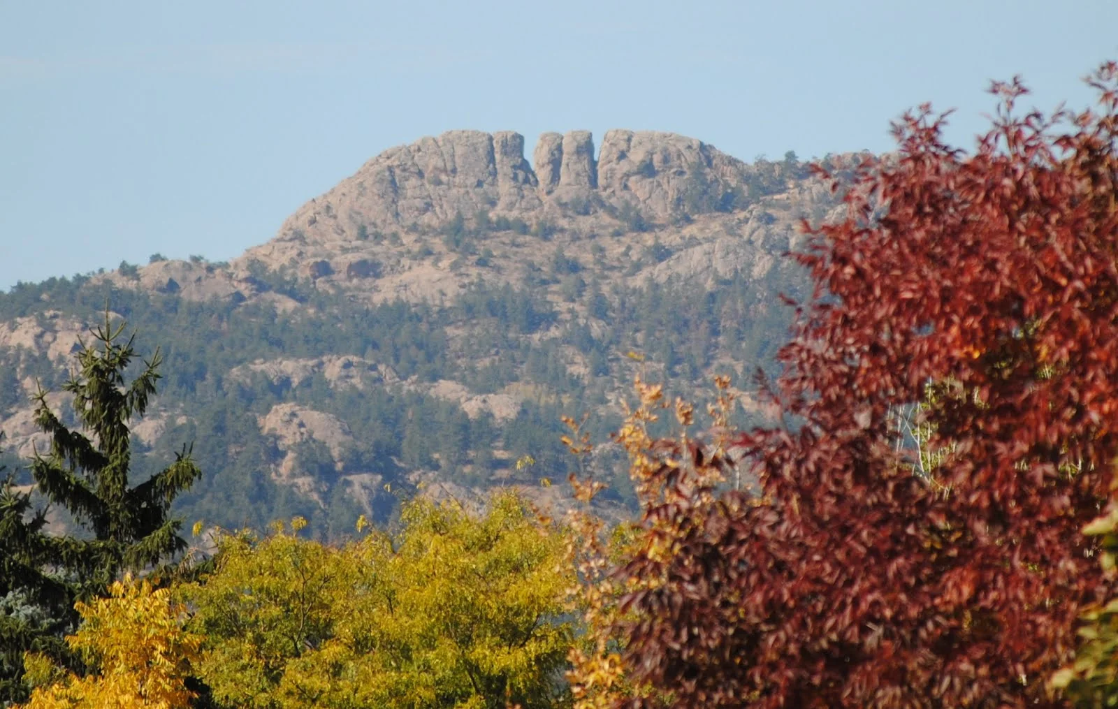 Horsetooth_Rock.jpg