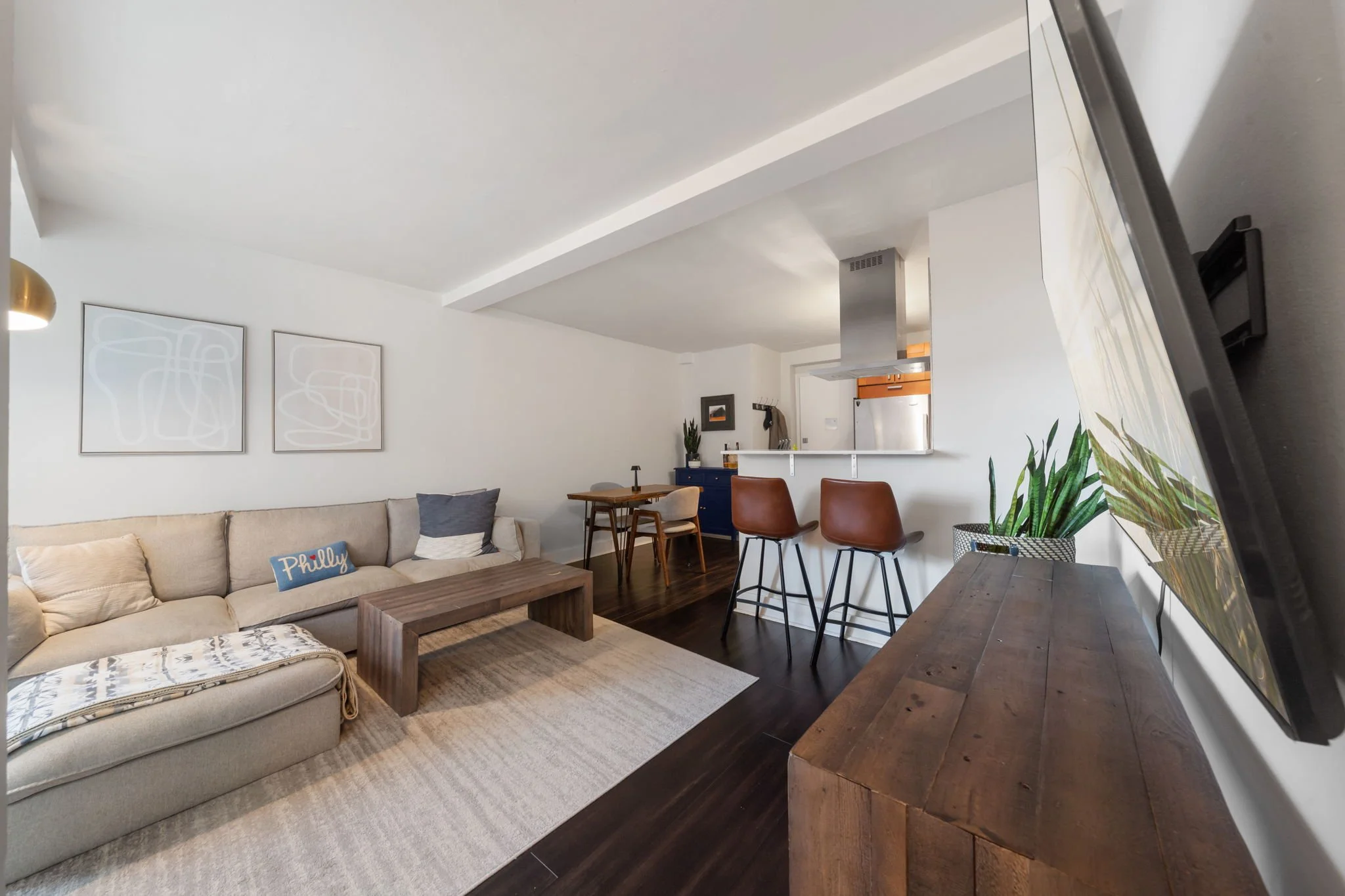 1810 Rittenhouse Square #610