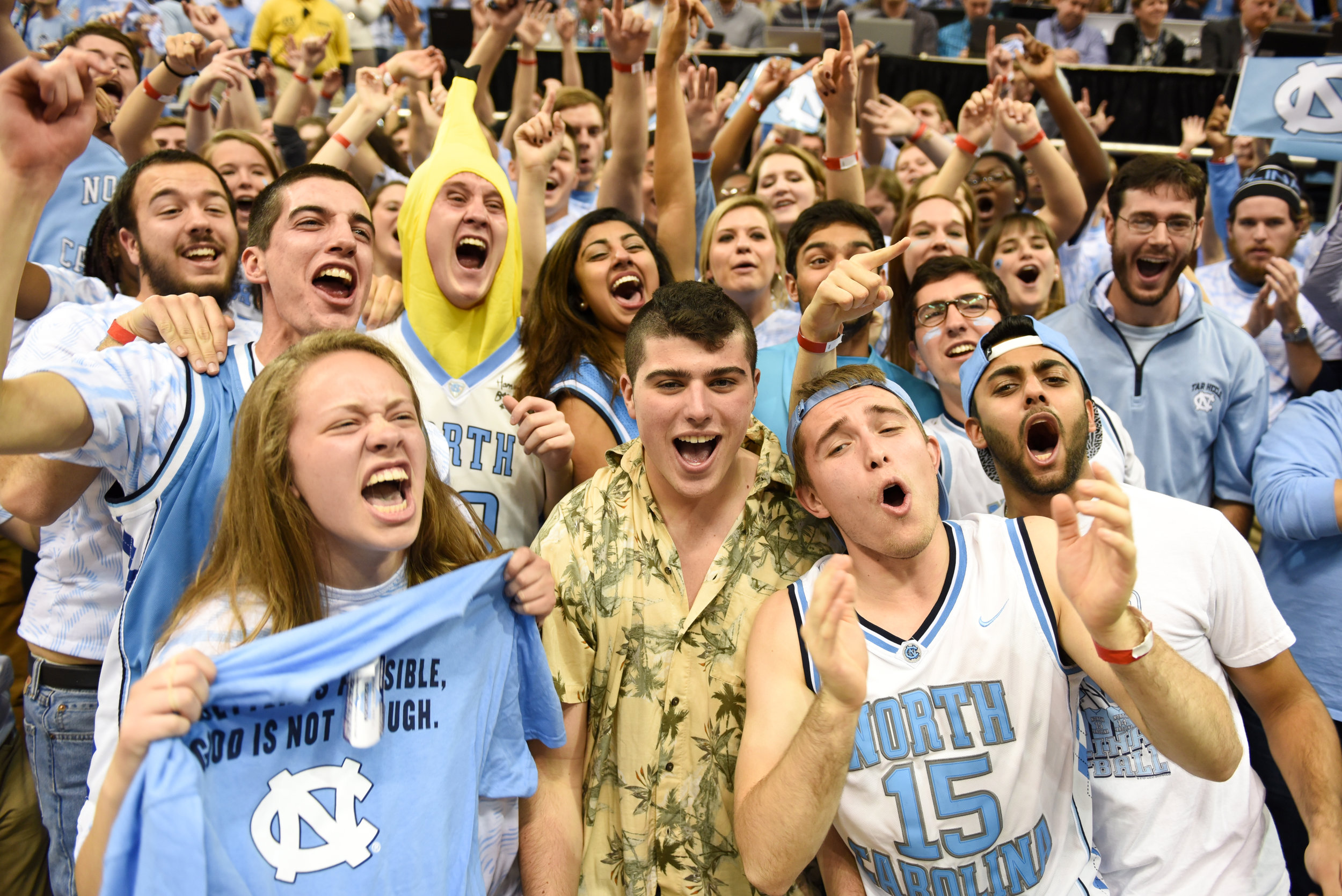 120115MBBvsUNC_UNCfans_cj01.jpg