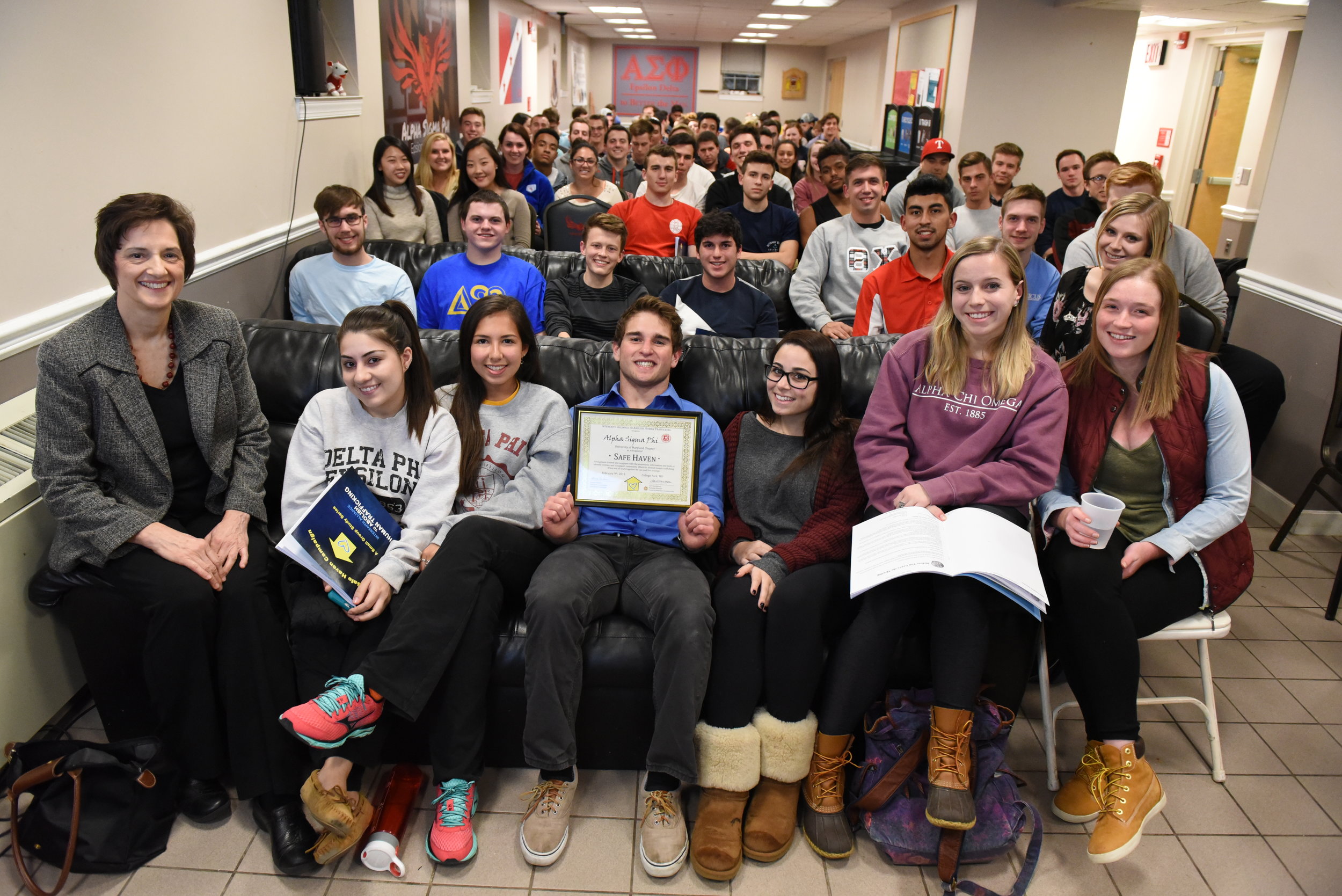 040416_SafeHavan__ccj532.jpg