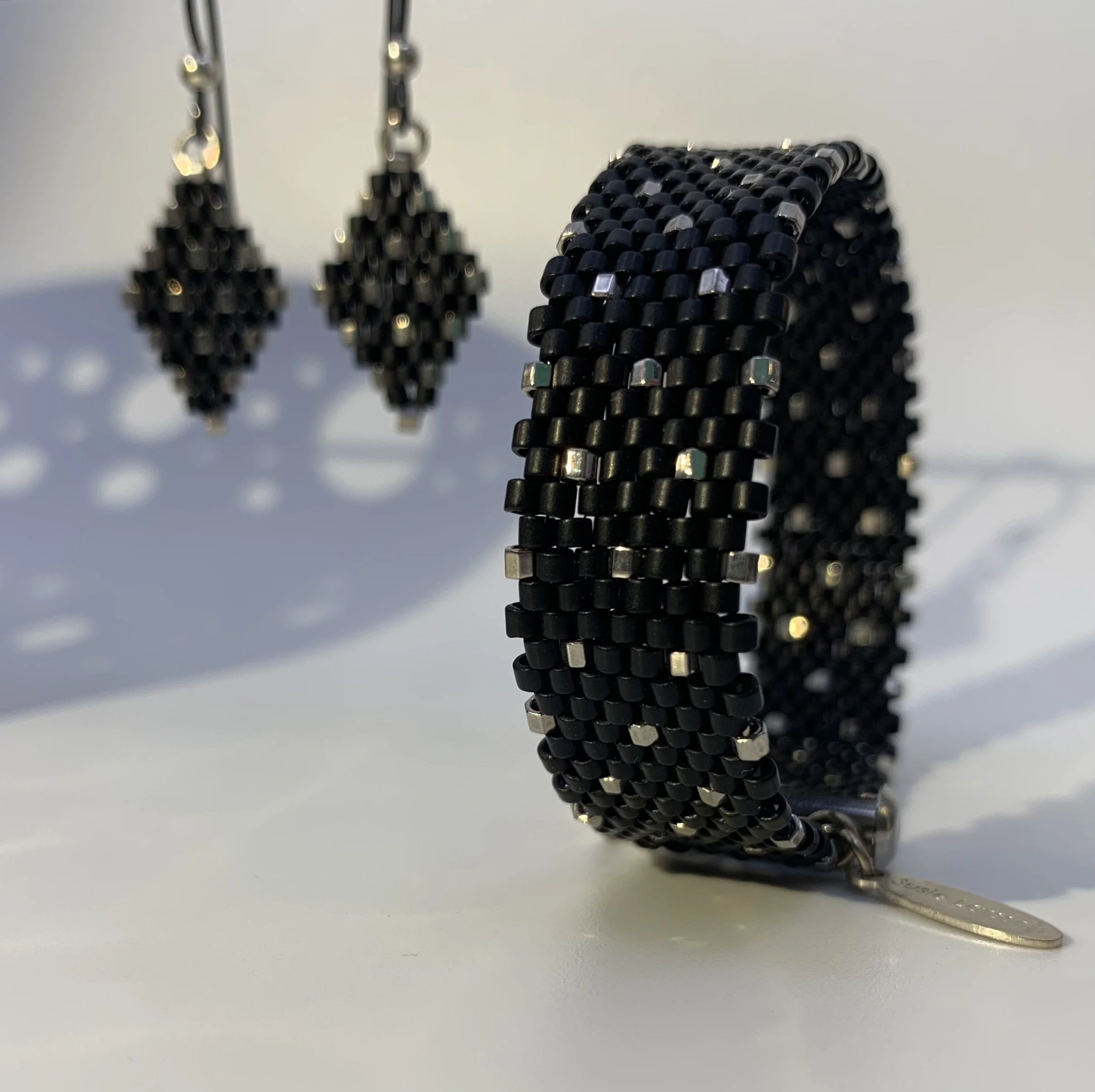 Laura blk br & ear.JPG