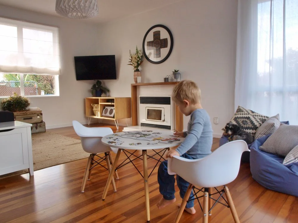 A Fast and Cost Effective way to Makeover your Dated Fireplace