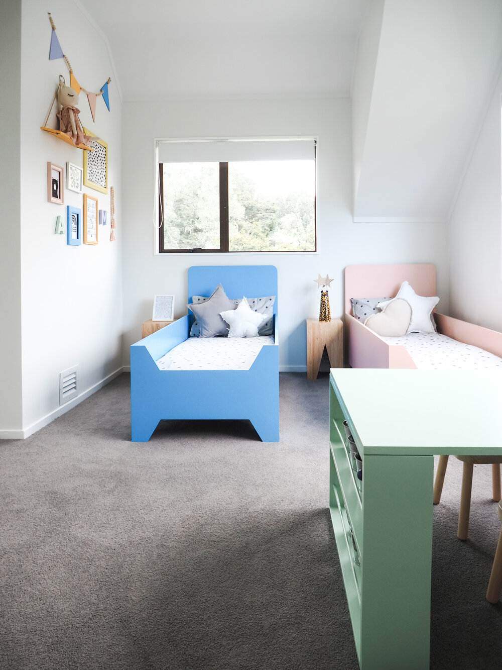 Pearson + Projects Farmstead Cottage - Kids Bedroom Rainbow Shared Room - 19.jpeg