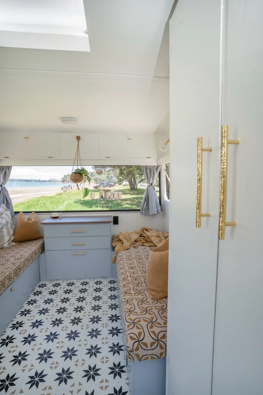 RESENE CARAVAN ER202467.jpeg