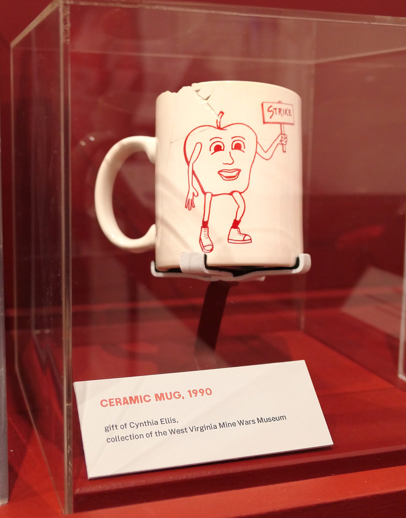 CoMJ.mug.detail.jpg