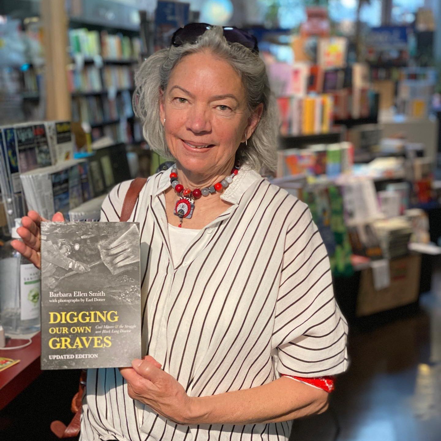 ‼️ 📚We've got a great book for to share with you today, written by none other than our current board president, Barbara Ellen Smith! 📖 ⛏️

Digging Our Own Graves 

Employment and production in the Appalachian coal industry have plummeted over recen