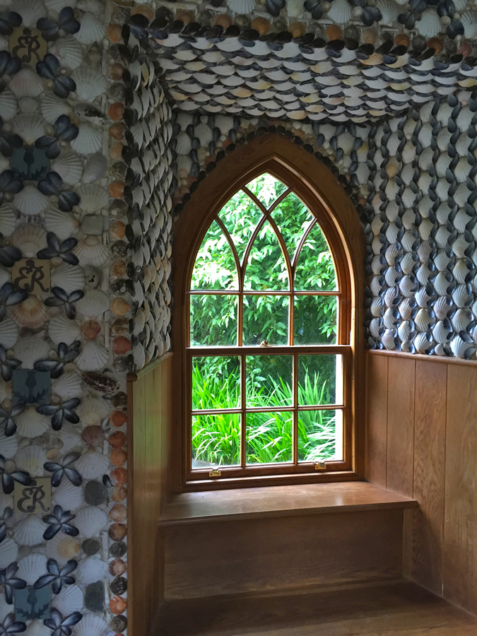 The Memorial Pavilion within the Queen Mother's Garden is decorated with shells collected by schoolchildren from around Scotland. The ceiling is lined with pine cones from RBGE's gardens.