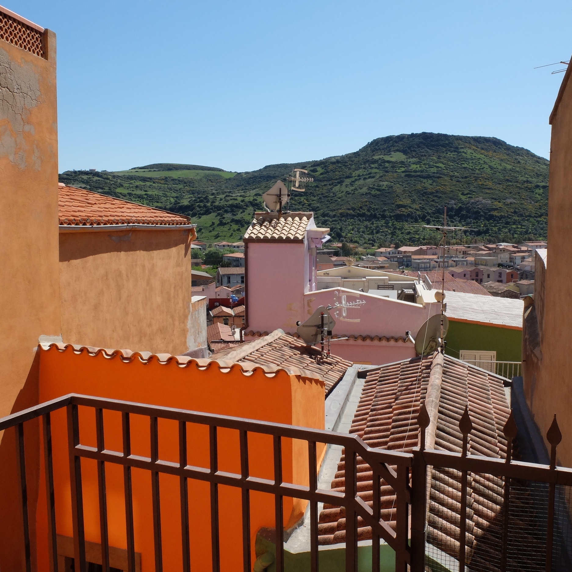 Hello Getaway, Sardinia, Bosa