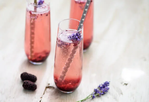easy-champagne-cocktail-recipe.jpg