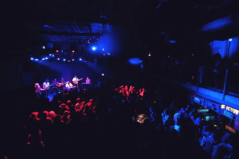 crowdsm.jpg