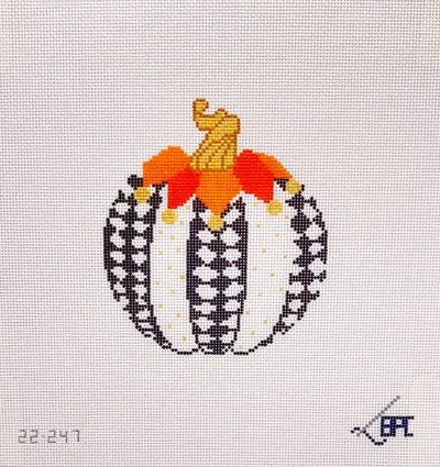 22-247_Pumpkin_Diamond.jpg
