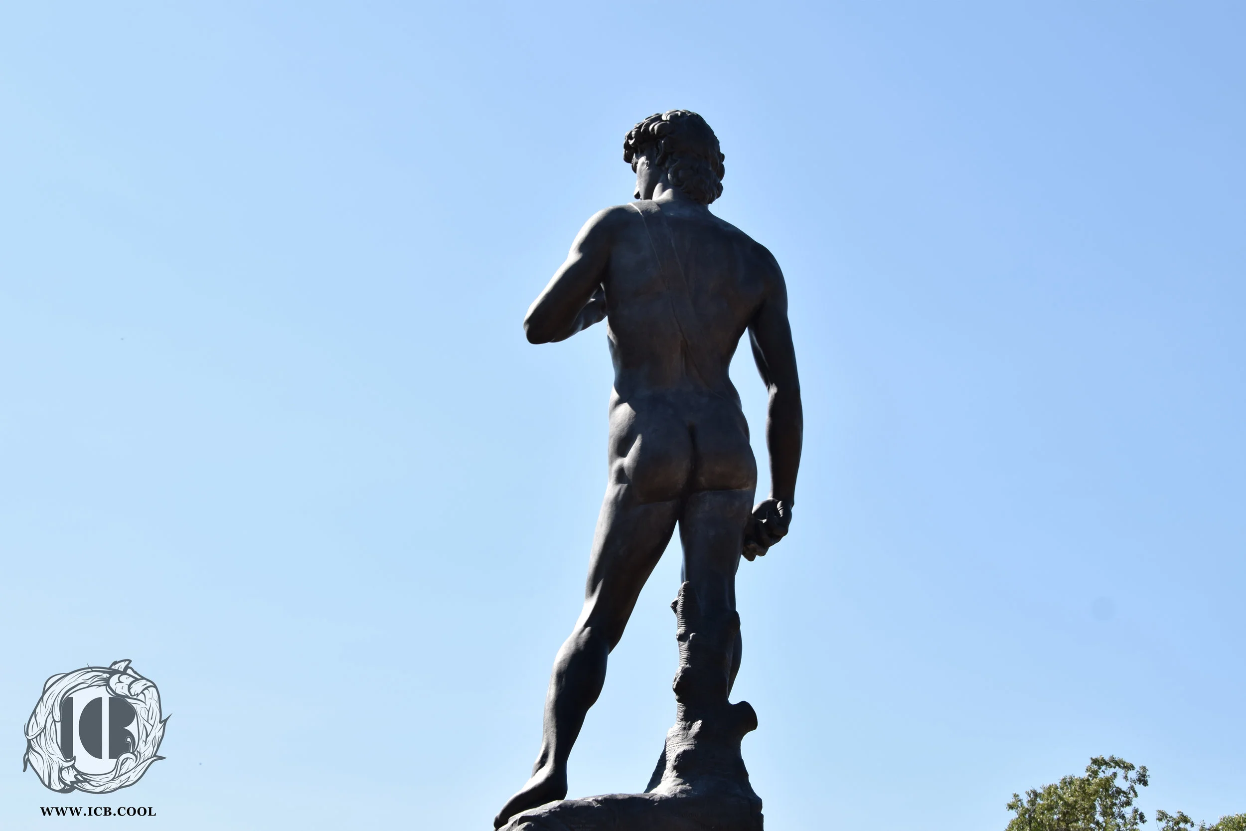 DSC_0207 LOGO.jpg