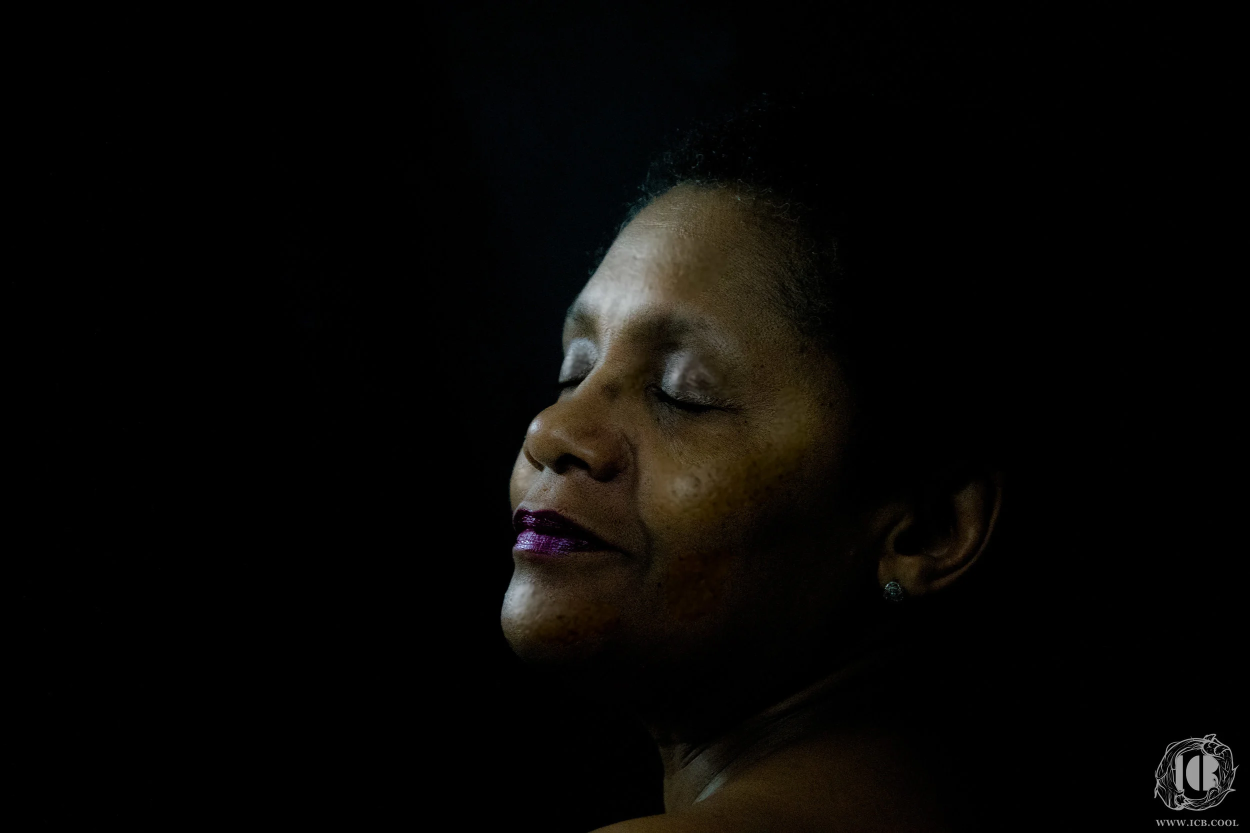 MOM'S PORTRAIT-22- LOW RES - LOGO.jpg