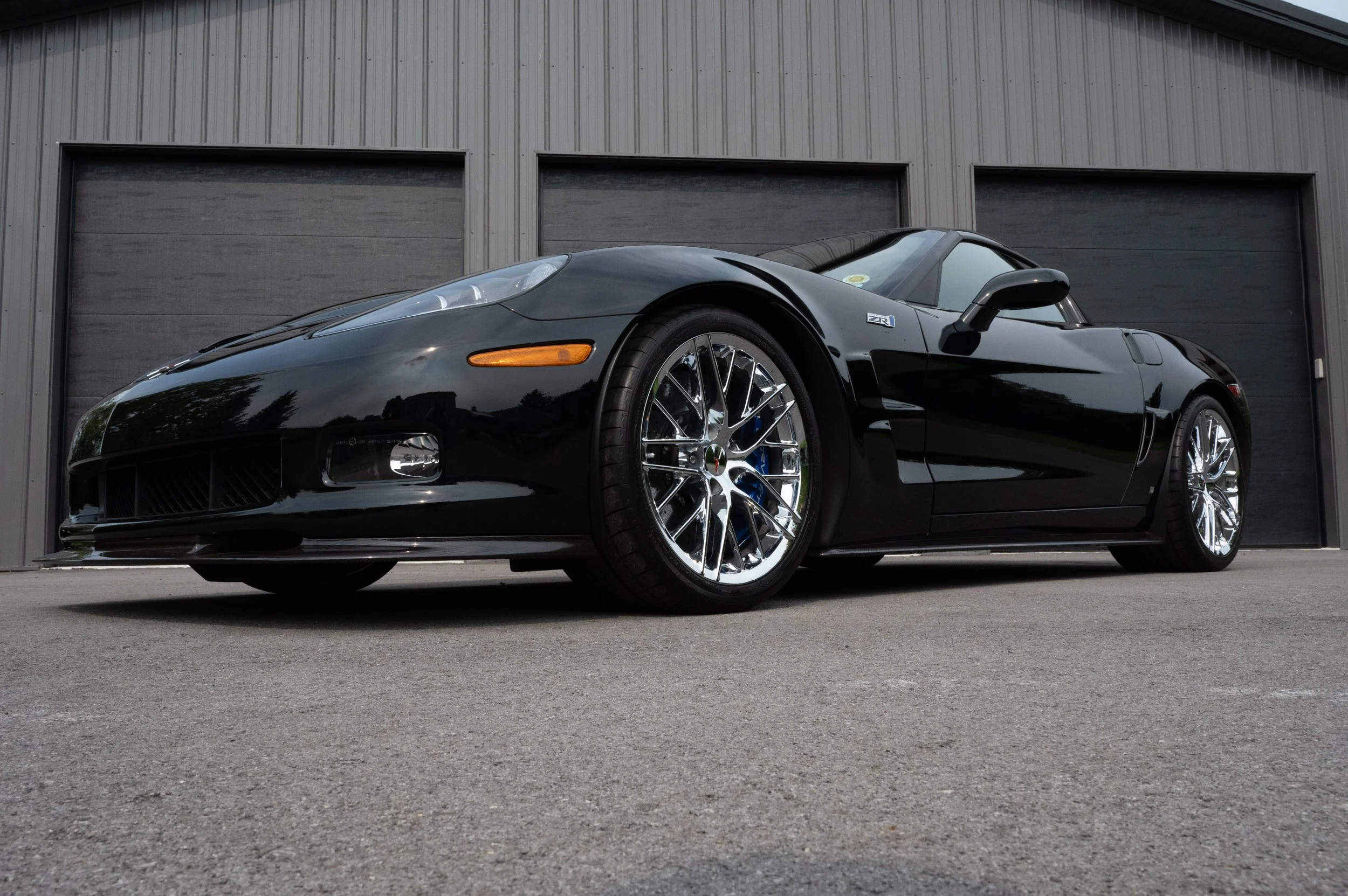 2009ChevyCorvetteZR1_-9.jpg