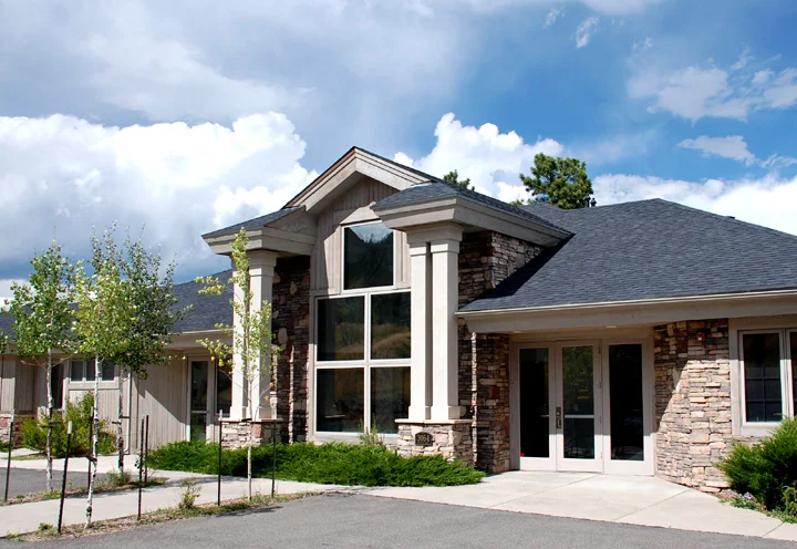 3064 Whitman Drive.jpg