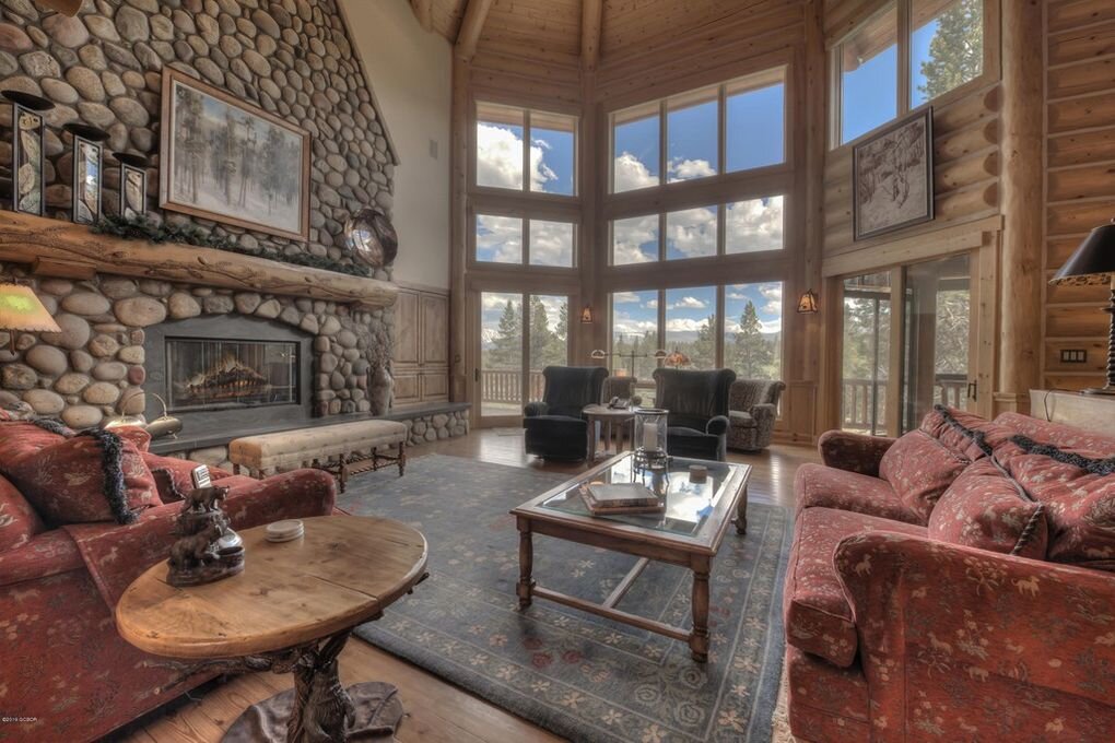 living room B.jpg