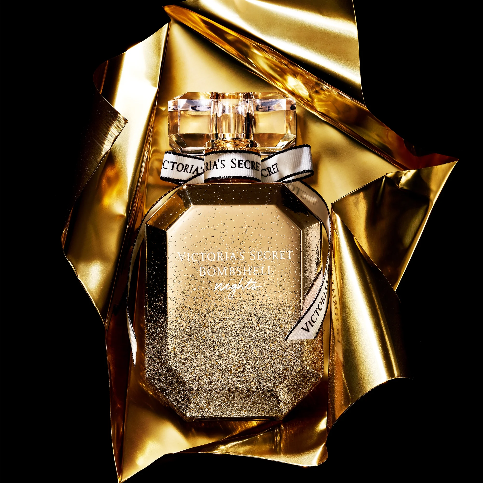 fashion-show-bombshell-nights-2017-limited-edition-eau-de-parfum-2-victorias-secret-hi-res.jpg
