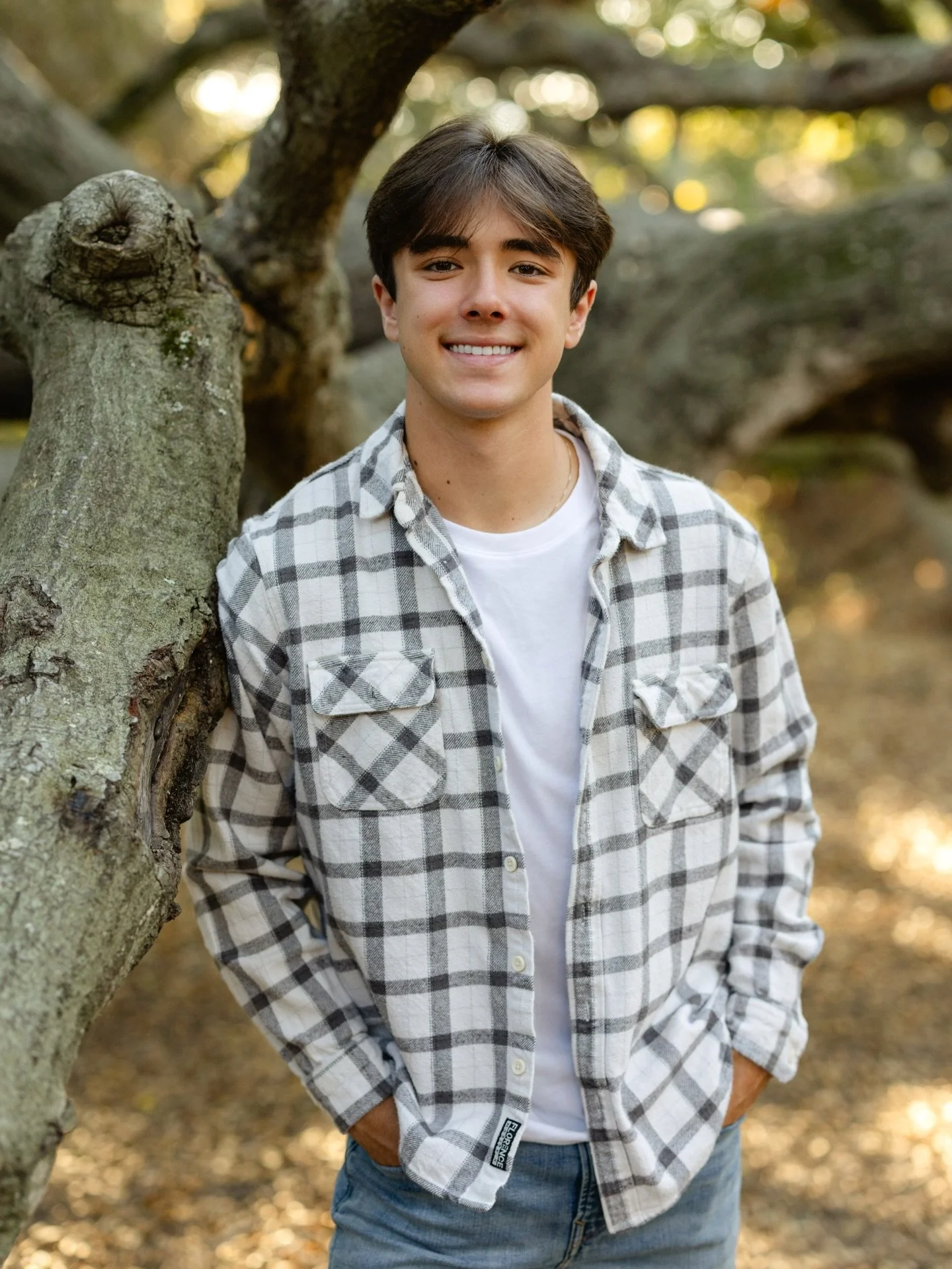 Forever our kid and officially grown! We attempted senior photos and this is what we got!🤣🤩 @joeycerda_1 happy, HAPPY 18th birthday! 🥳🥳🥳 we love you, buddy!!
.
.
.
.
.

#jihancerdaphotography #seniorboy #prettylight #classof2026 #seniorportraits
