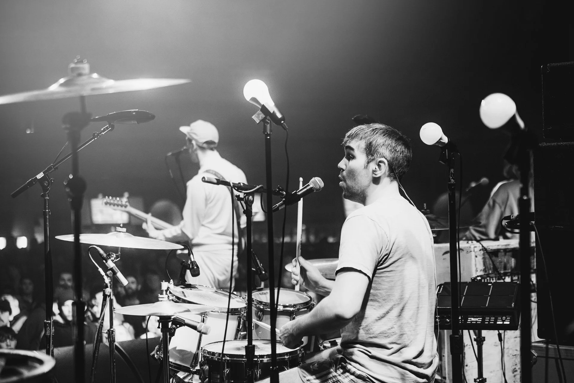 Hollerado at History
  
©Beyond The Watch. All Rights Reserved. Do not use photography without permission.