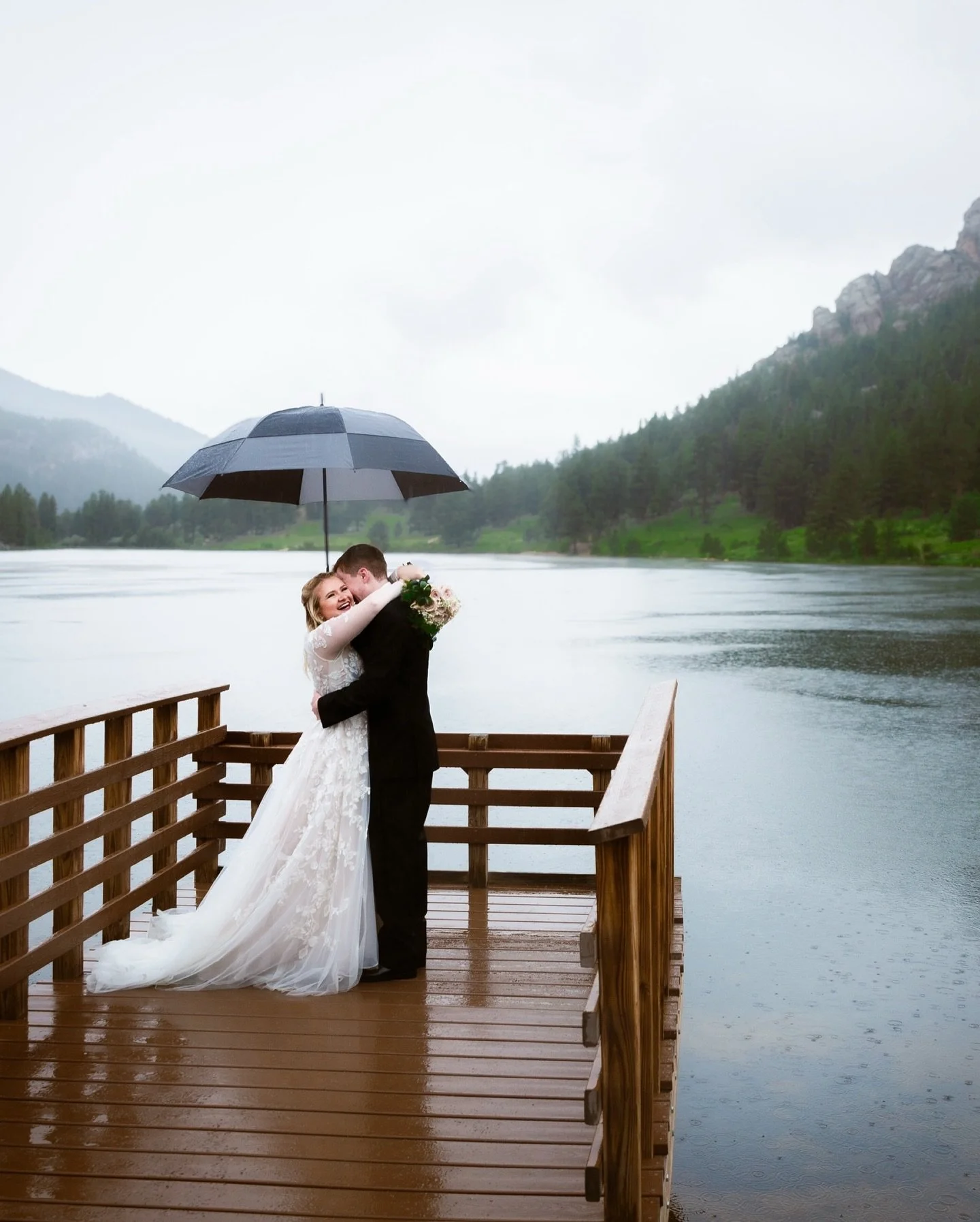 A checkered umbrella &amp; happiness ☂️ 😊