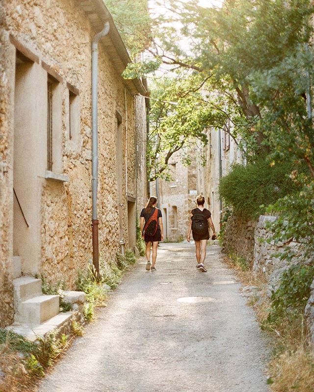 I can get used to &ldquo;hikes&rdquo; that meander through rolling hills and charming towns.
.
.
.
.
Some &ldquo;old&rdquo; film cameras are quite light. Much more pleasant than a modern DSLR. #canonfilm #filmtones #filmisnotdead #fuji400h #fujifilm 