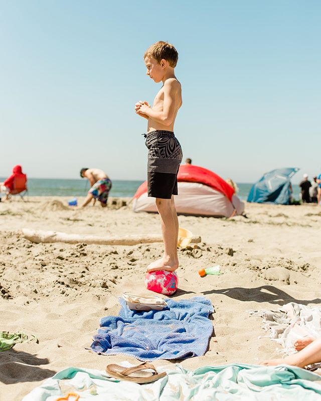 You found balance, young grasshopper.
.
.
.
#personalwork #letthemplay #beachday #kidsatplay #balance #soccer #dillonbeach