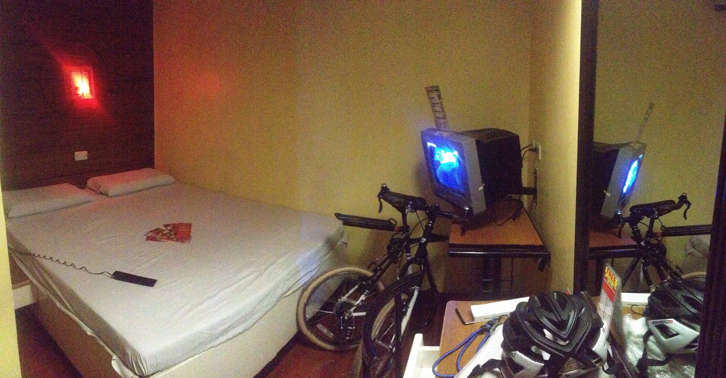 My room at the SOGO for 620 pesos/night.