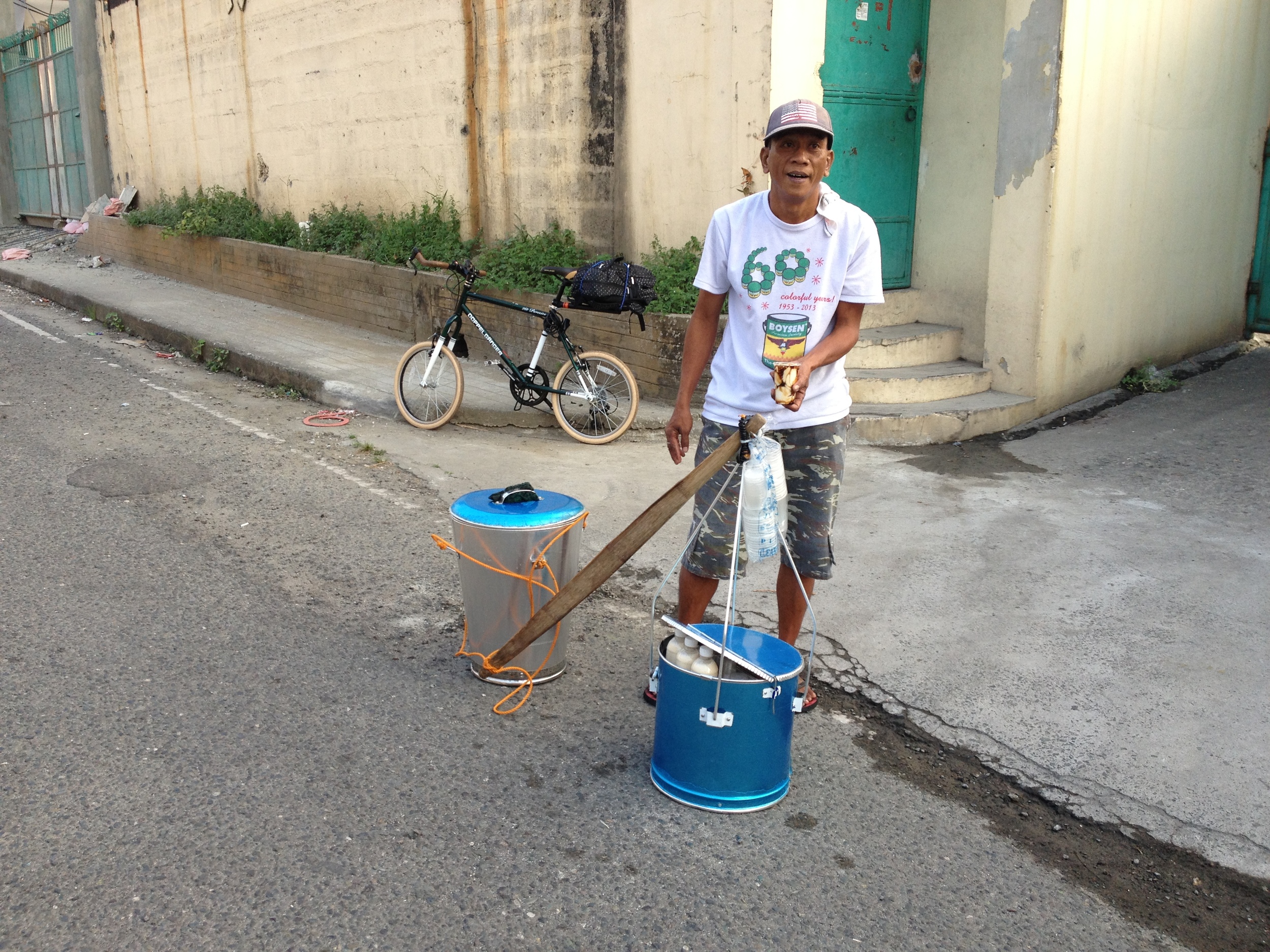 Eating on the road has been challenging. Carinderias or fast food chains are the usual choices. Tayo (soy bean) with syrup and tapioca balls is one breakfast I know I can count on. I even found this vendor in the back roads of Valenzuela City in an alley of factories. 