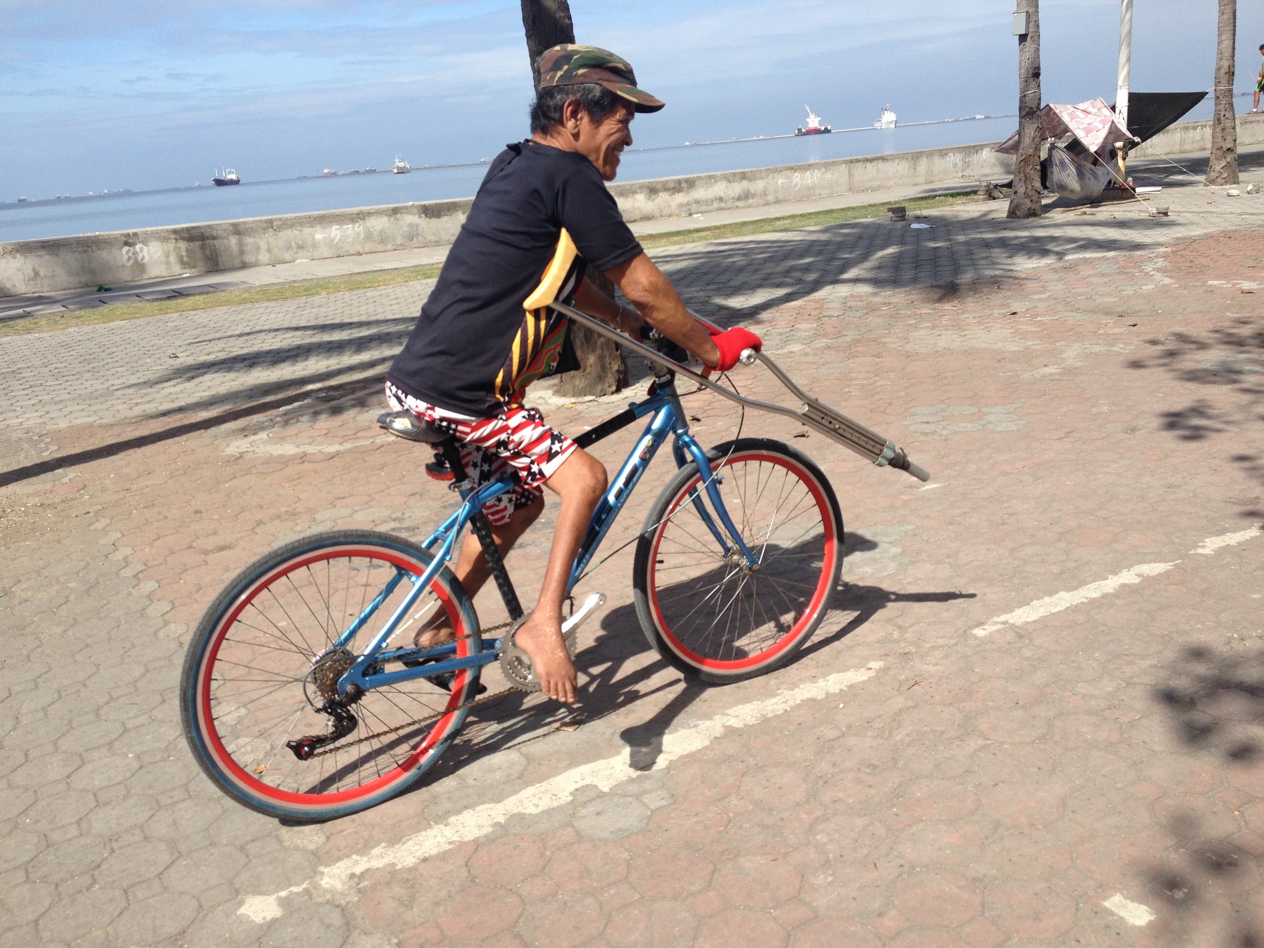 RIco bikes from Bulacan to Roxas Boulevard on Sundays. 80% of Metro Manila commutes without a car; persons with disabilities are part of that 80% yet there are very limited options for PWDs in Metro Manila. Other countries offer special van or bus services to assist PWDs commute around the city, but in Metro Manila they are largely left to create their own options. 