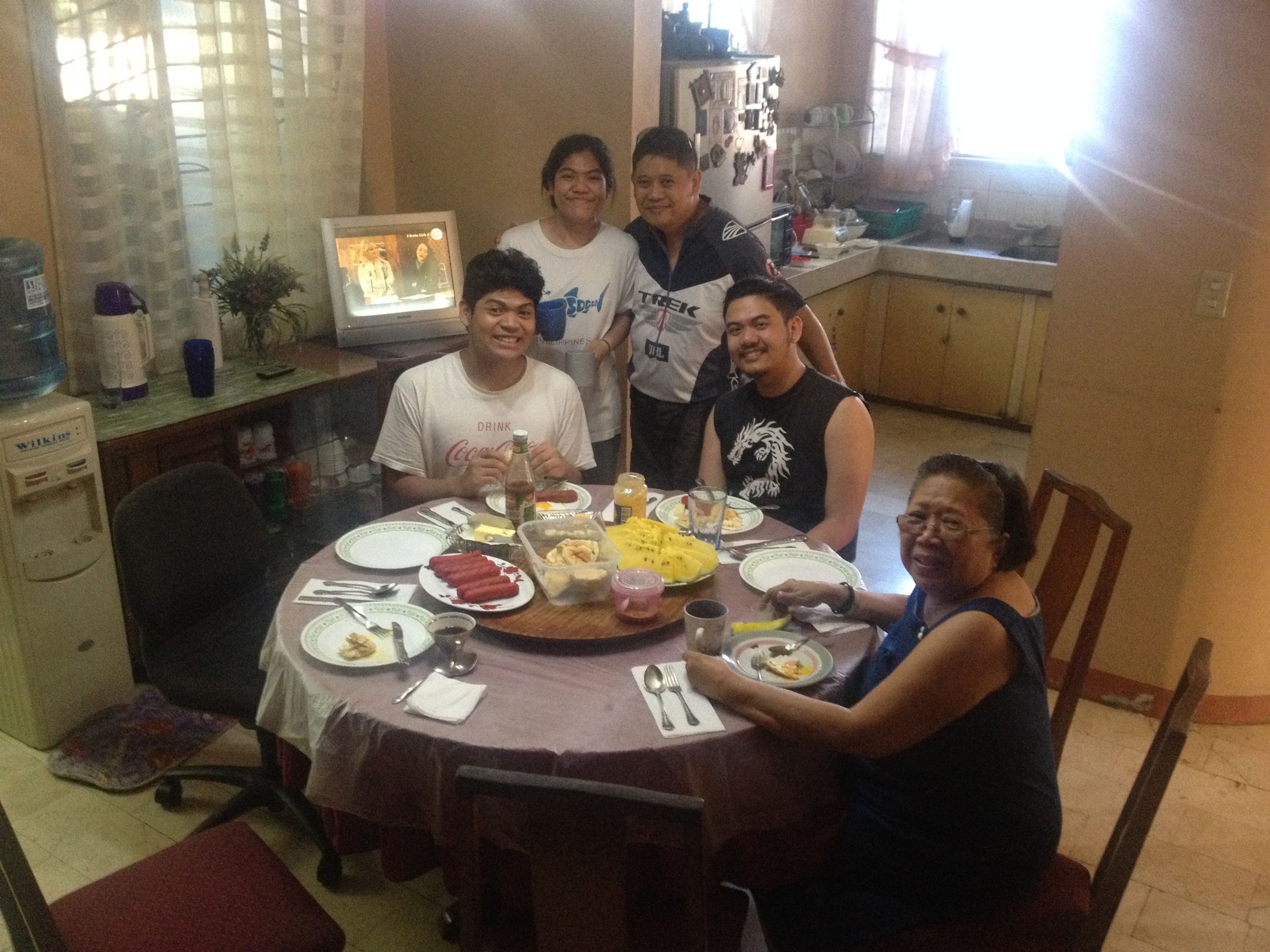 The Espiritu family hosted me in Las Pinas. The father, Hernando is an avid biker and reached out when he heard about Project Manila. 