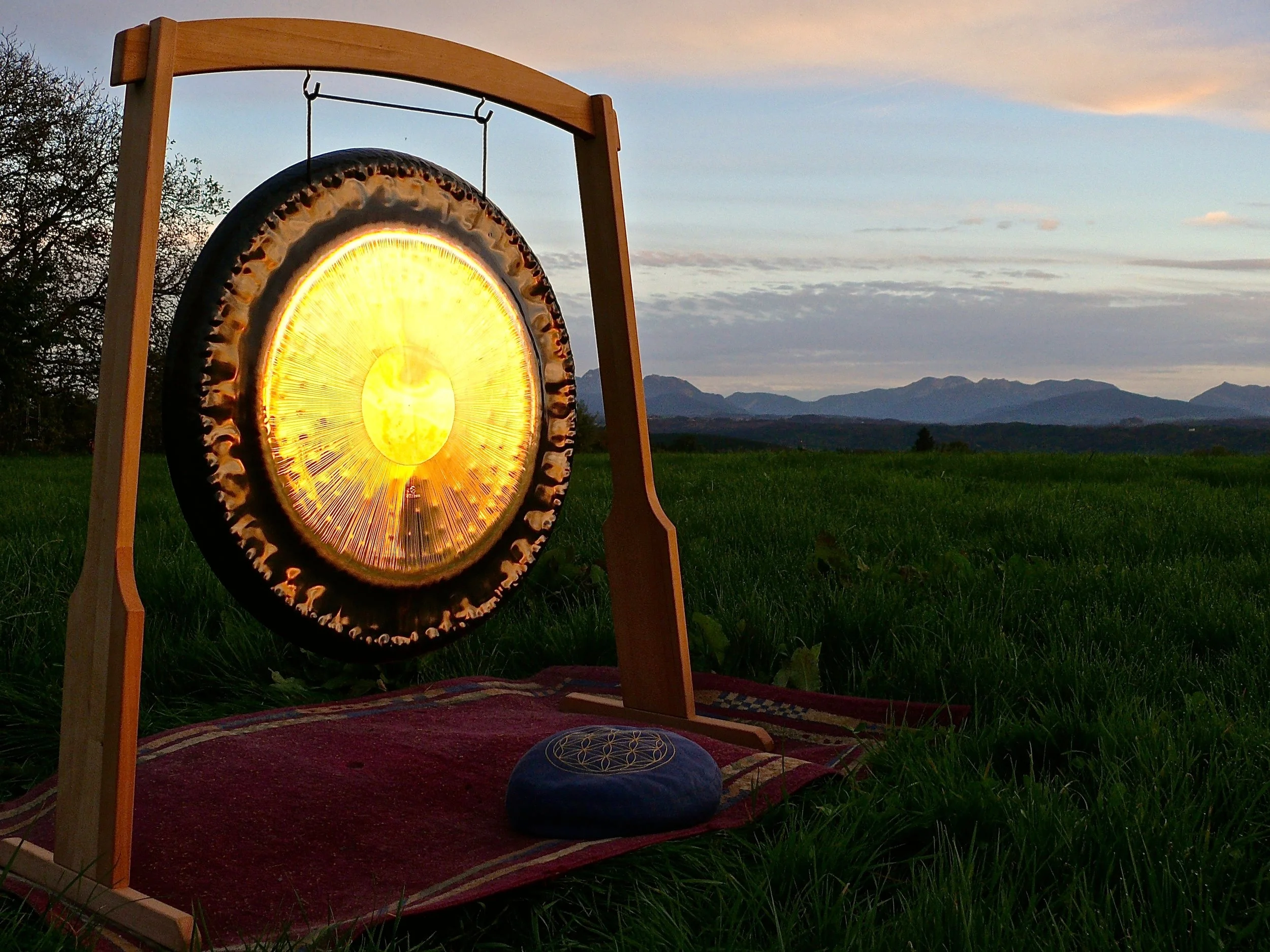 Le 14 décembre à Yoga Searcher: Happy Full Moon!