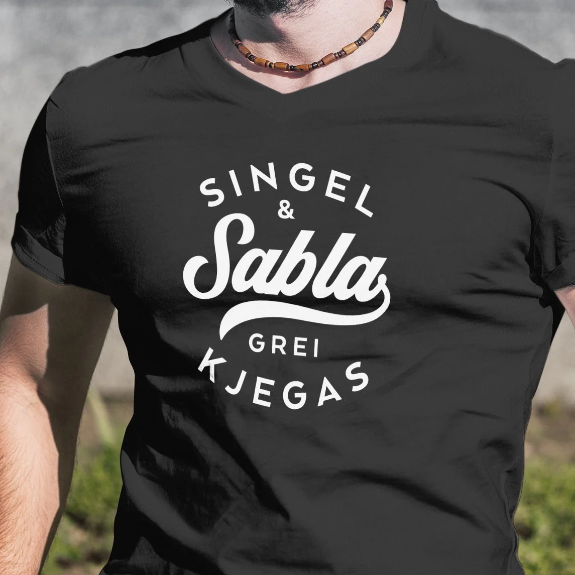 sedeDesign_singel_kjegas_manneTsortzoom.jpg
