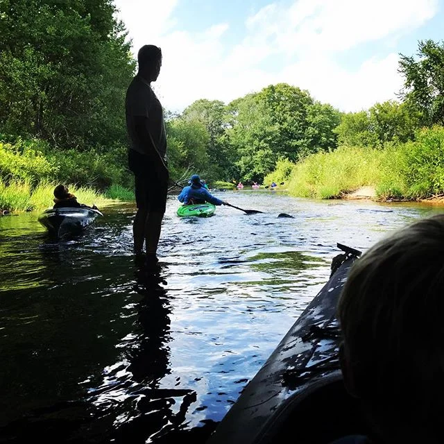 #Kayak down the shallow #sugarriver. Made for walking and tugging boats over the rocks. #newportnh #newhampshire #playoutside