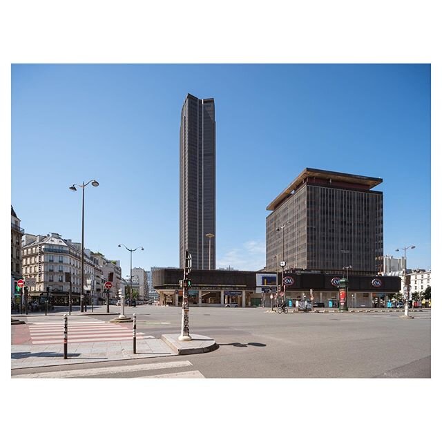 Gare Montparnasse, Place d&rsquo;Italie, Place de la Nation - Paris Confin&eacute; 2020- Documentary Series 
#confinement #quarantine #paris #covid19 #coronavirus #stayathome #restezchezvous #topfrancephoto #france #bestparisphoto #thisisparis #empty